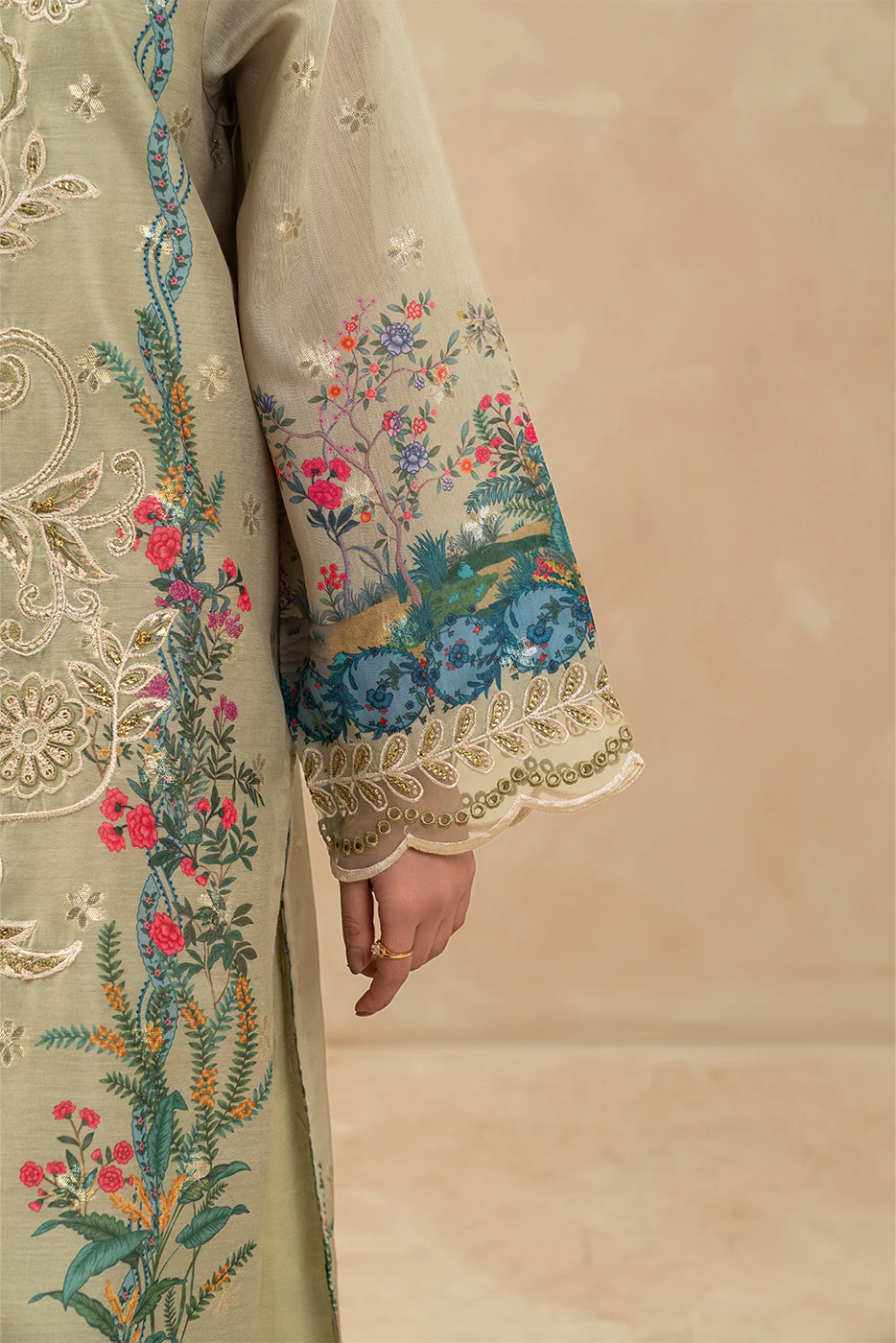 3 PIECE EMBROIDERED ZARI JACQUARD SUIT (LUXURY-PRET) - Image 4