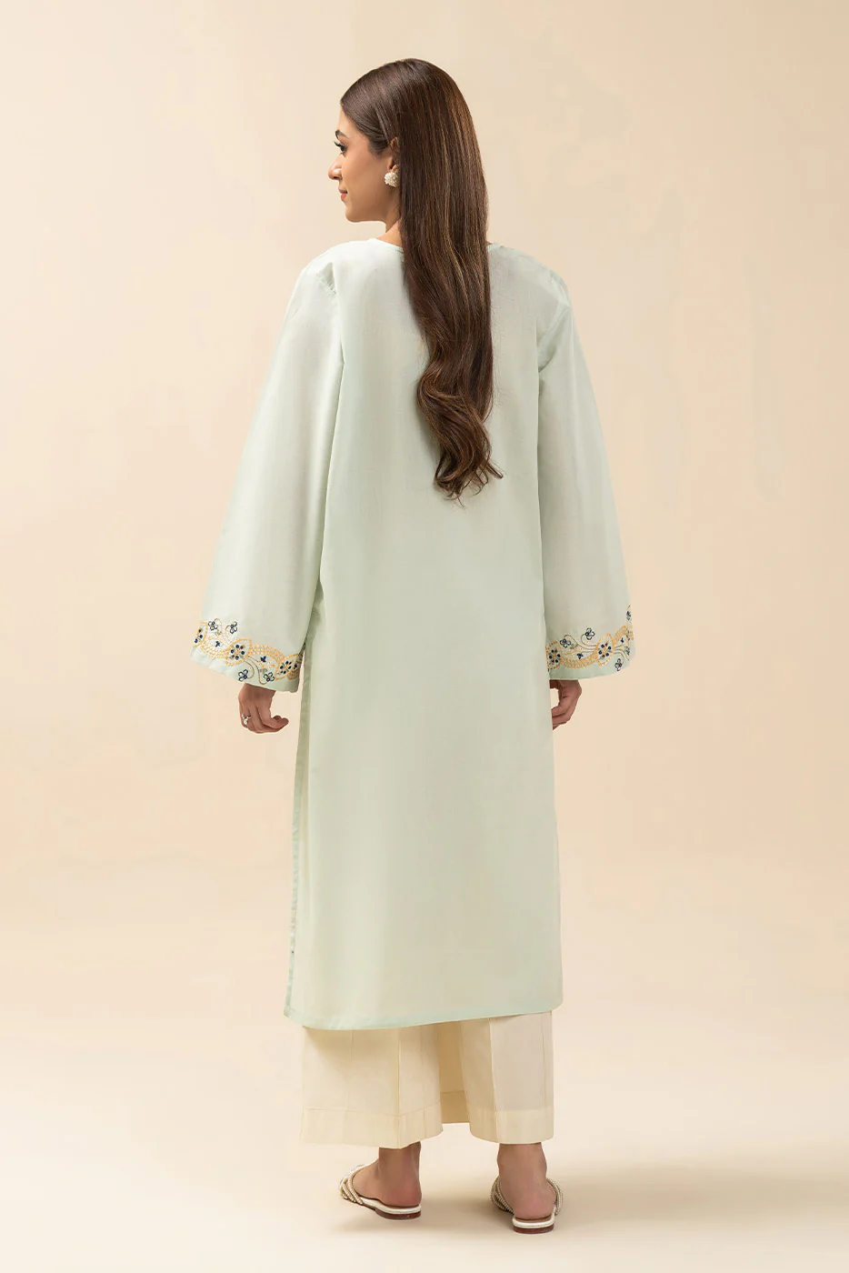 EMBROIDERED LAWN SHIRT (PRET) - Image 3
