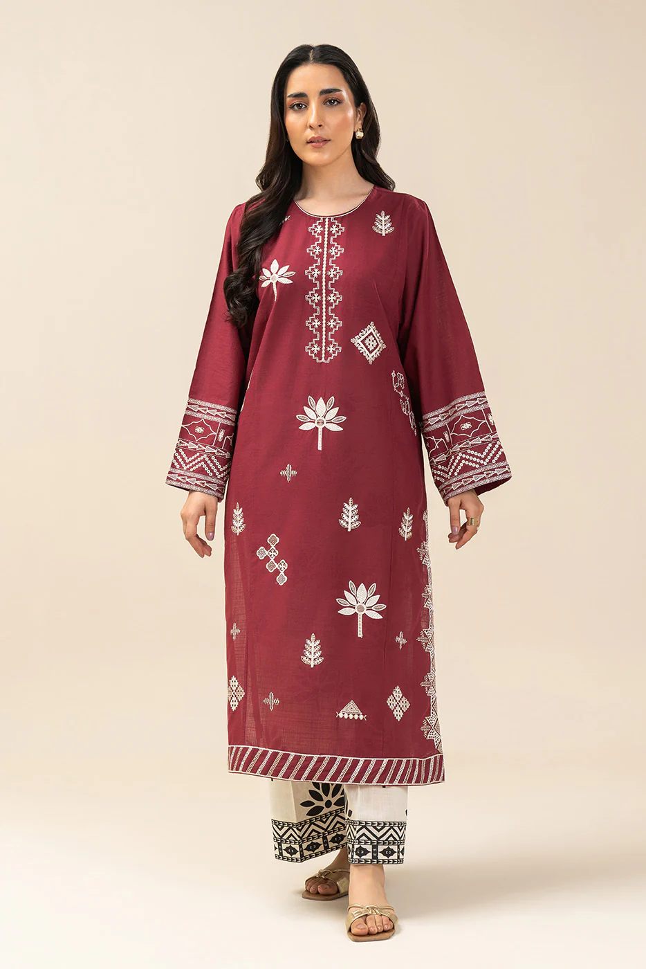 2 PIECE EMBROIDERED TWO WAY SLUB SUIT (PRET) - Image 2