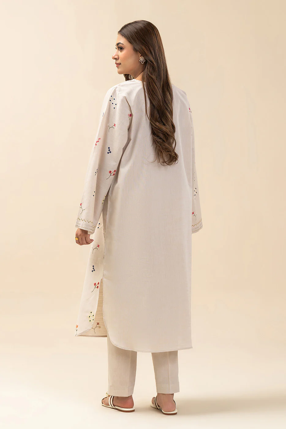 2 PIECE EMBROIDERED CHAMBRAY SUIT (PRET) - Image 3