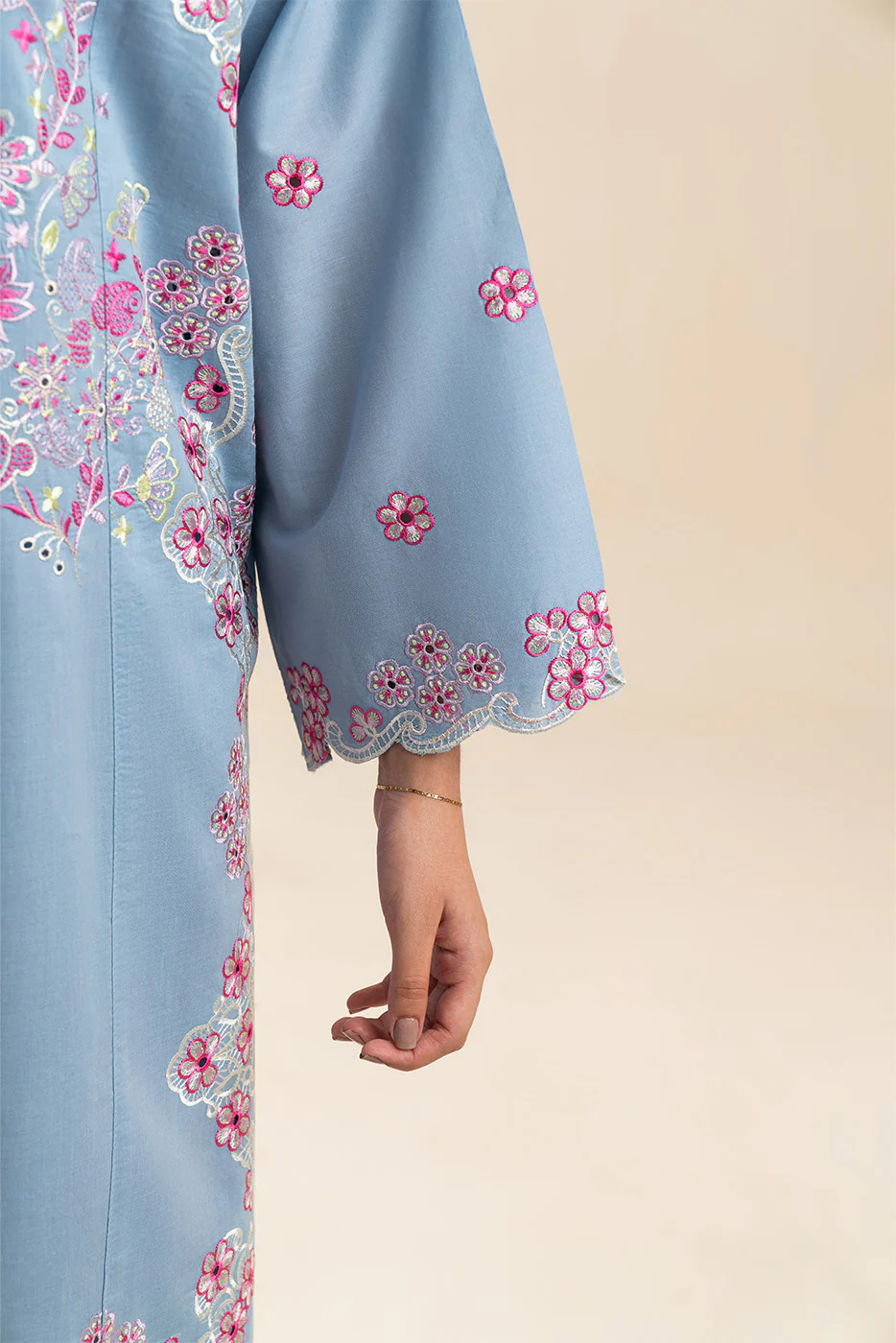 2 PIECE EMBROIDERED LAWN SUIT (PRET) - Image 6