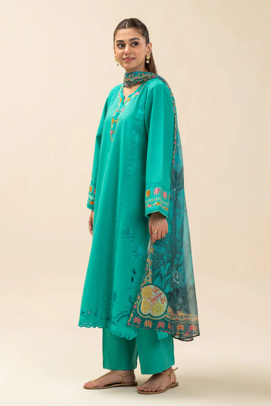 3 PIECE EMBROIDERED SLUB SUIT (PRET) - Image 2