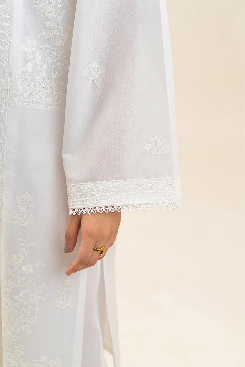 3 PIECE EMBROIDERED LAWN SUIT (PRET) - Image 6