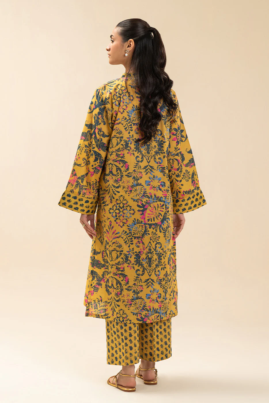 2 PIECE PRINTED LAWN SUIT (PRET) - Image 7
