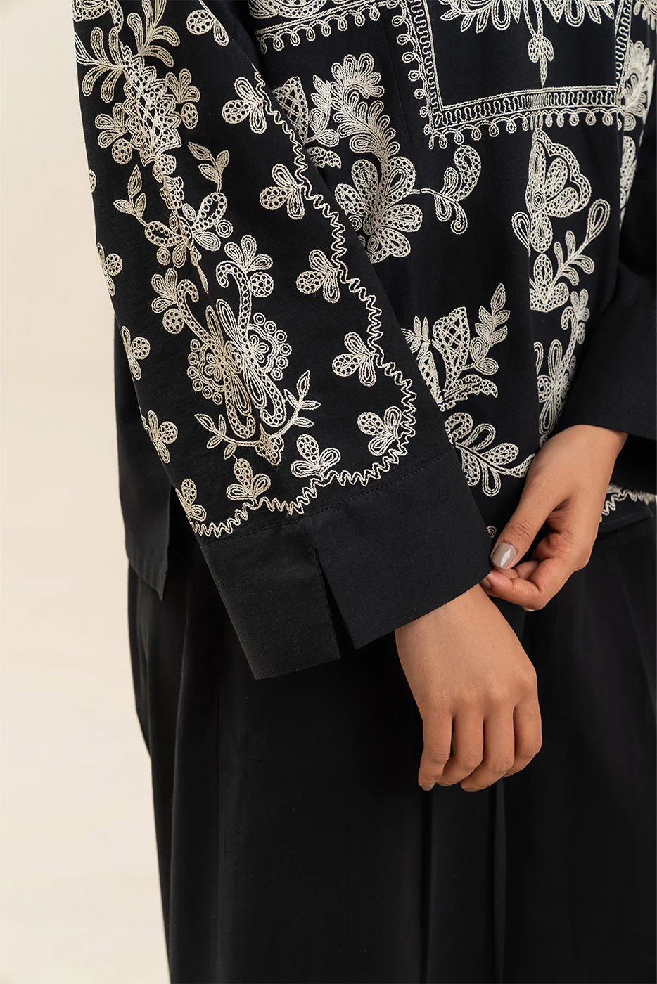 2 PIECE EMBROIDERED LINEN SUIT (FLOW) - Image 6