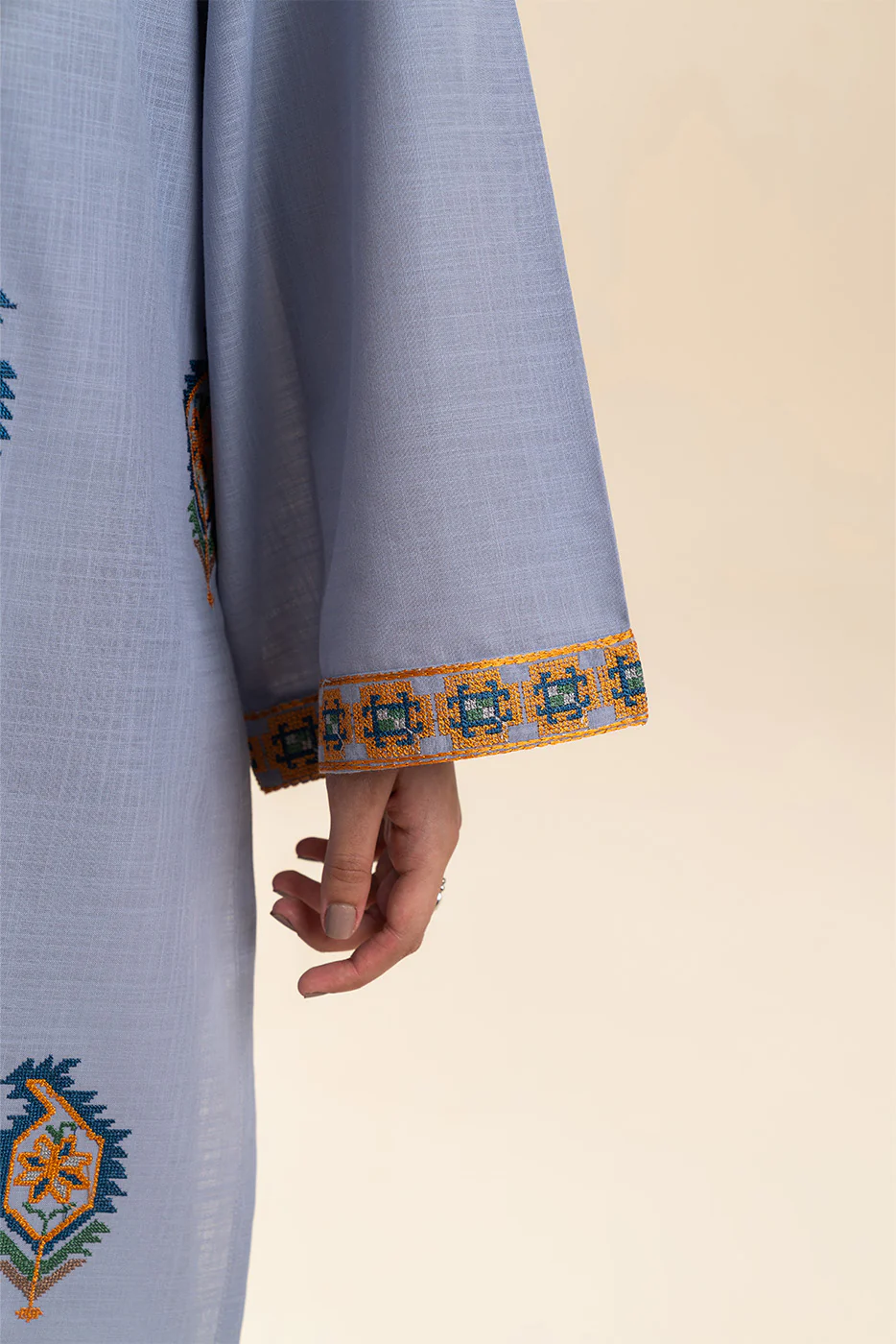 2 PIECE EMBROIDERED TWO WAY SLUB SUIT (PRET) - Image 4