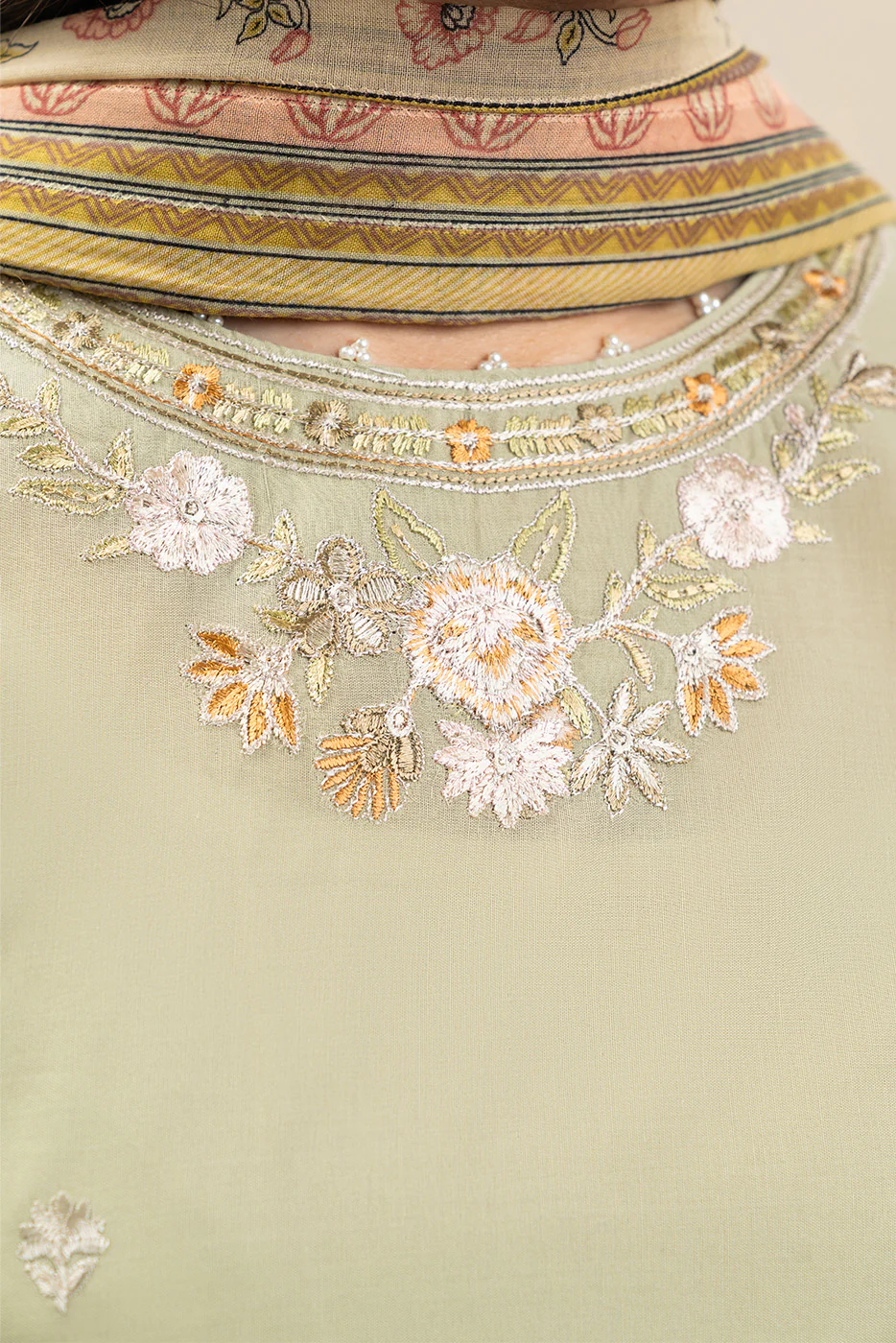 3 PIECE EMBROIDERED LAWN SUIT-VERDANT WHISPER (UNSTITCHED) - Image 5