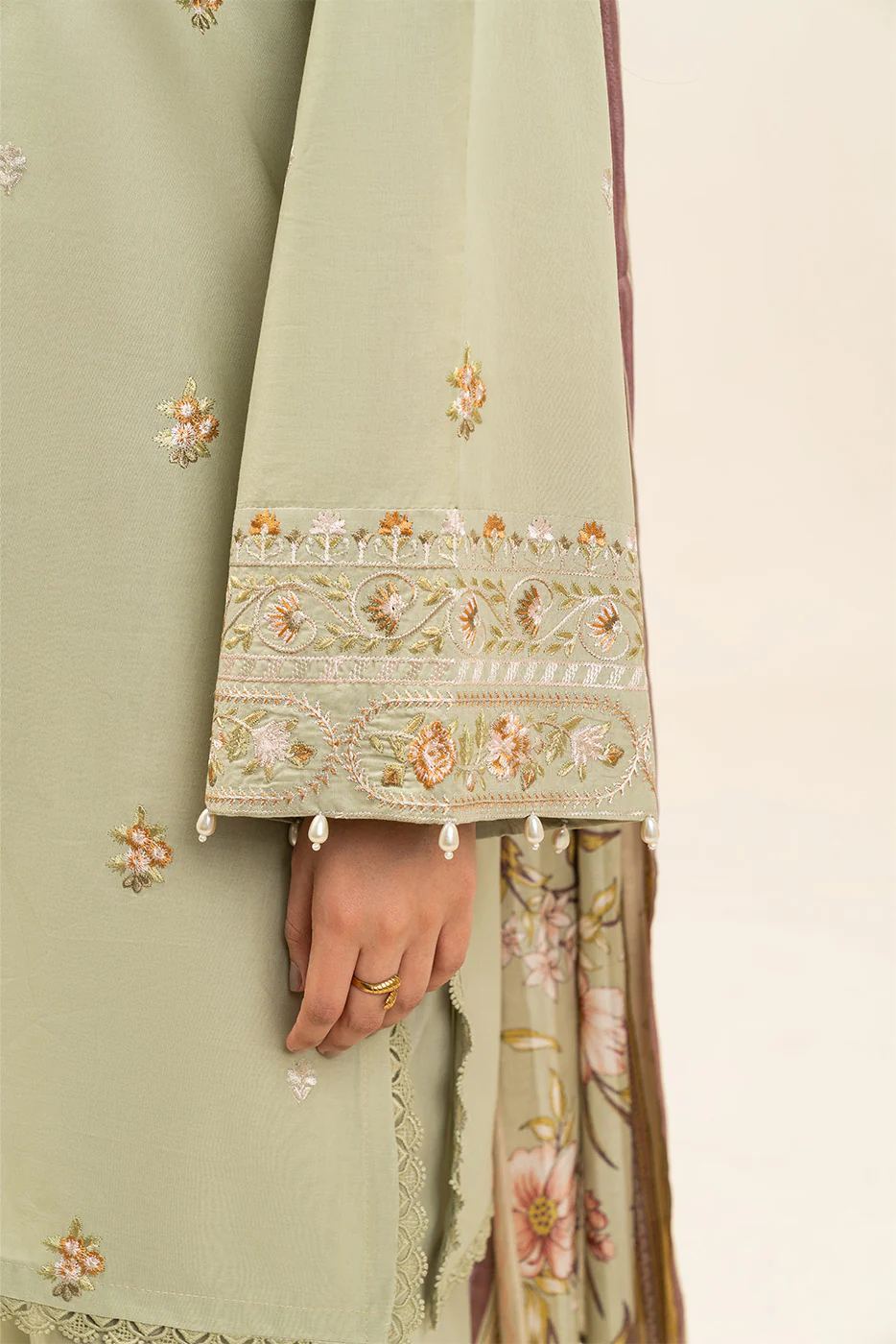 3 PIECE EMBROIDERED LAWN SUIT-VERDANT WHISPER (UNSTITCHED) - Image 6