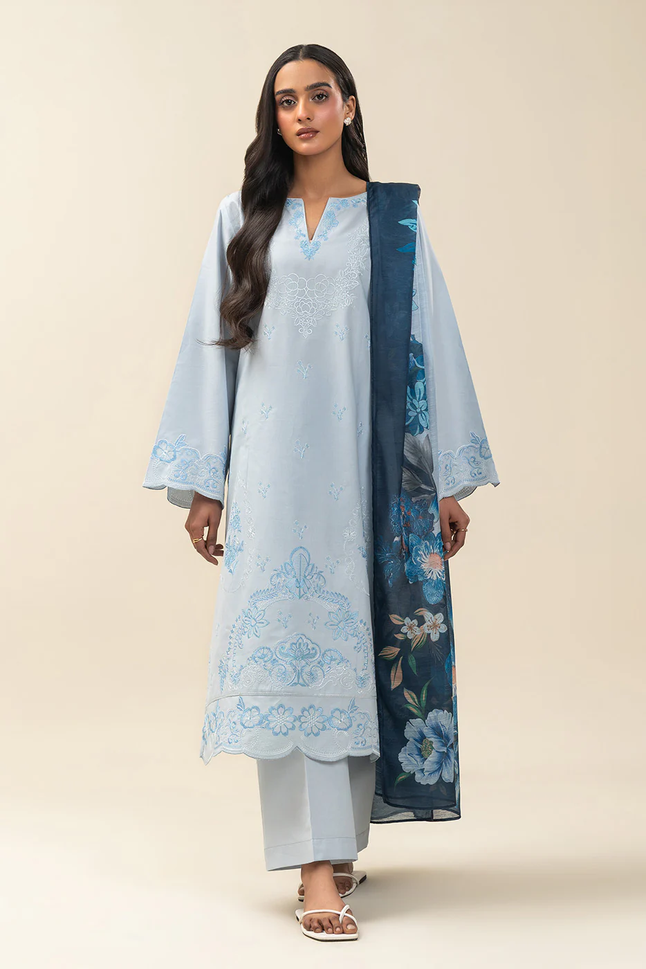 3 PIECE EMBROIDERED LAWN SUIT-FADED BREEZE (UNSTITCHED) - Image 2