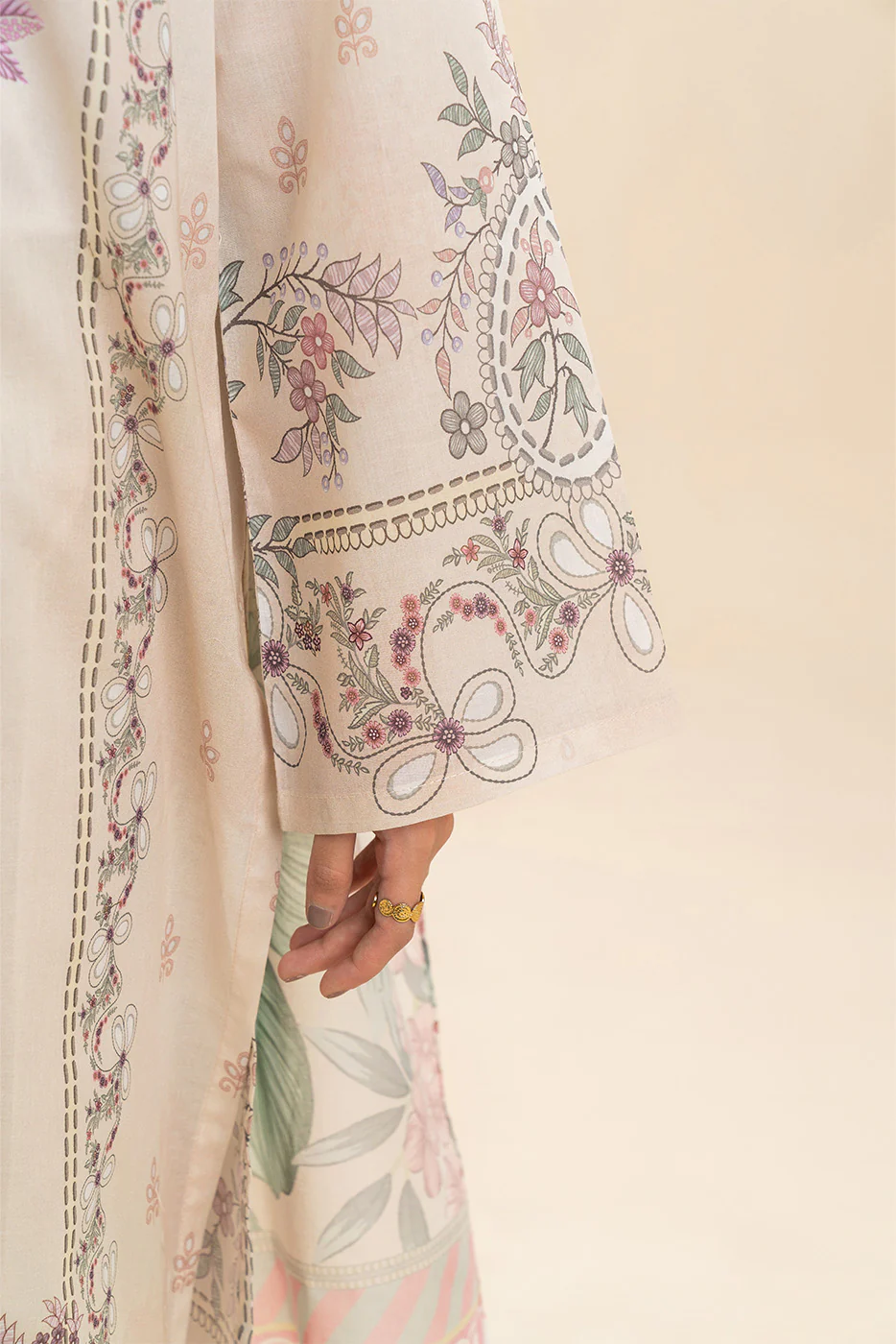 3 PIECE PRINTED LAWN SUIT-IVORY WHISPER (UNSTITCHED) - Image 6