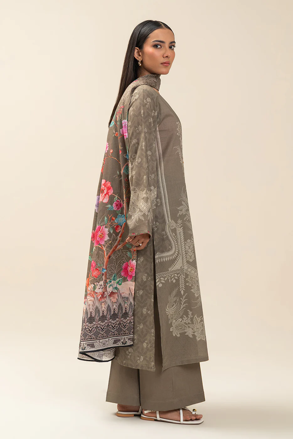 3 PIECE PRINTED LAWN SUIT-FLORA BLUSH (UNSTITCHED) - Image 4