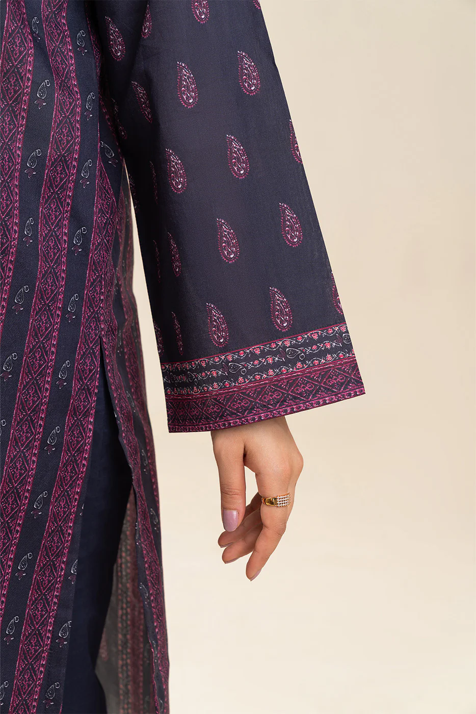 3 PIECE PRINTED LAWN SUIT-RETRO BLUE (UNSTITCHED) - Image 4