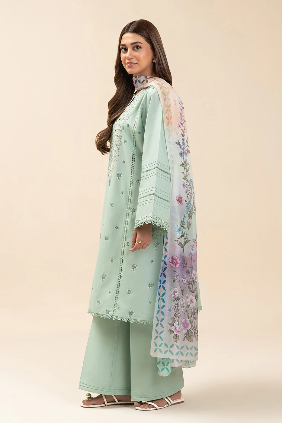 2 PIECE EMBROIDERED LAWN SUIT-MINTY GARDEN (UNSTITCHED) - Image 3
