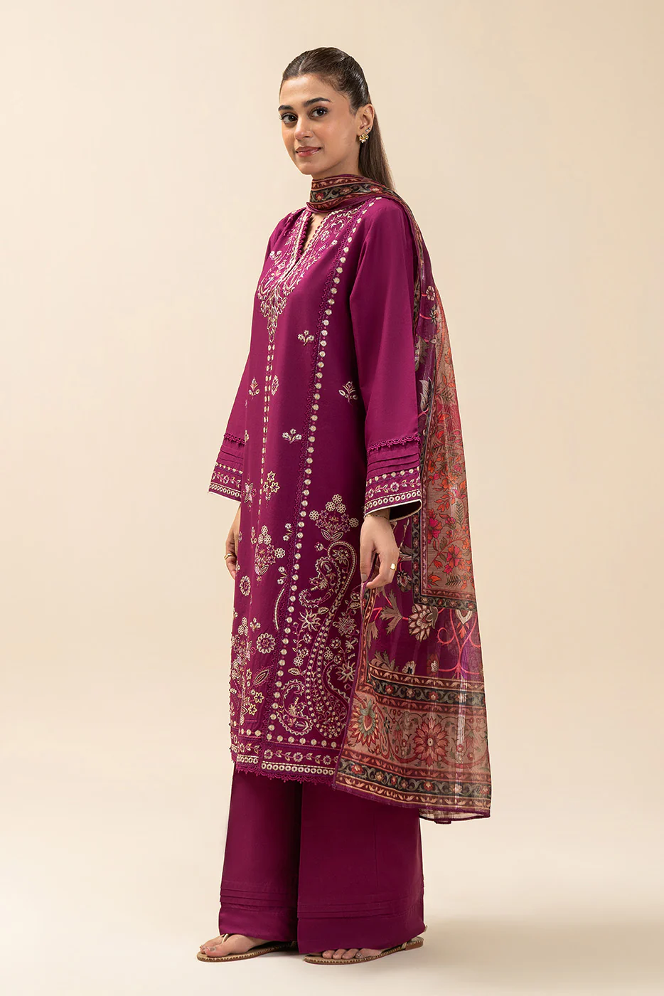 3 PIECE EMBROIDERED LAWN SUIT-PLUM MAJESTY (UNSTITCHED) - Image 3