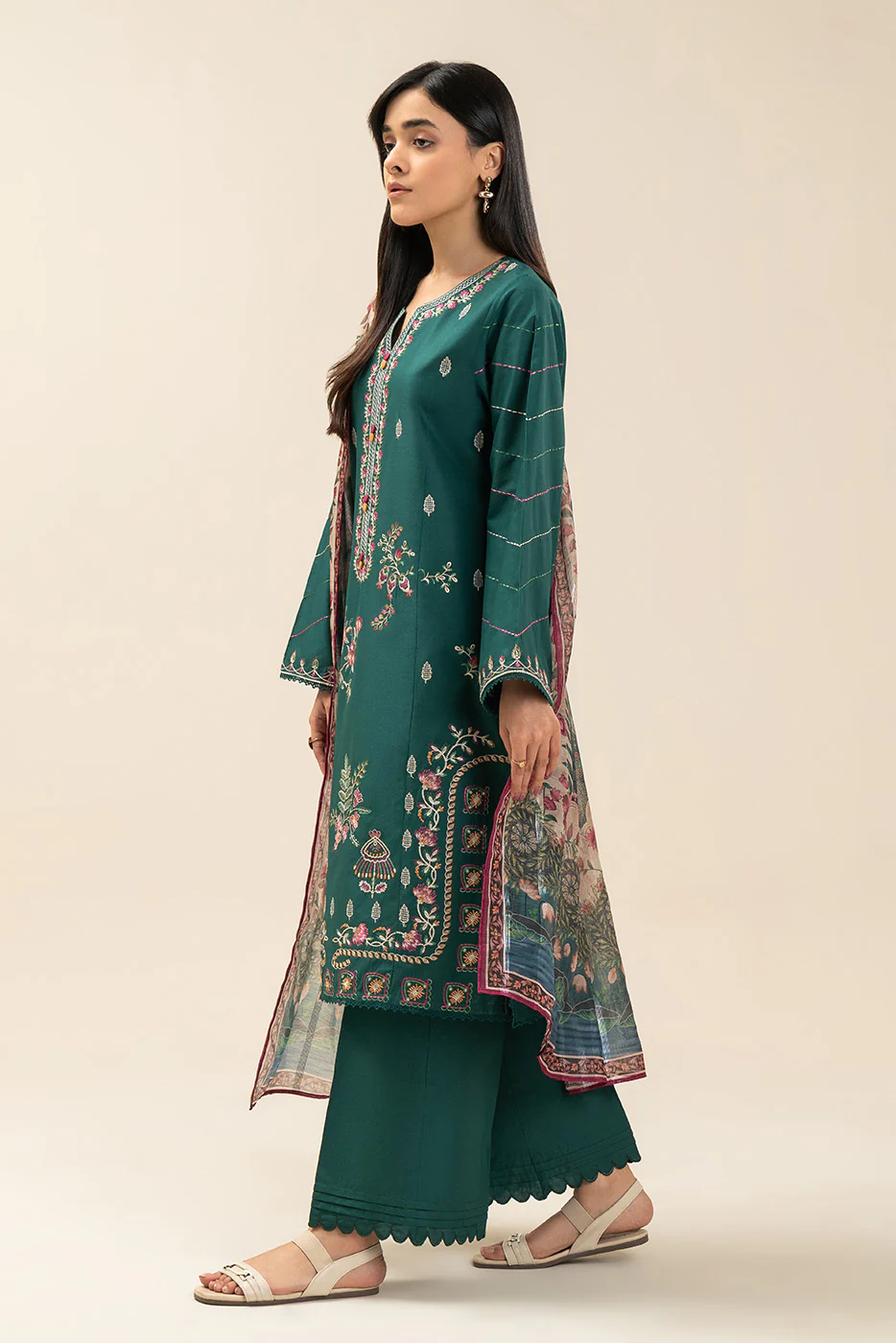 3 PIECE EMBROIDERED LAWN SUIT-MUGHAL GREENS (UNSTITCHED) - Image 5