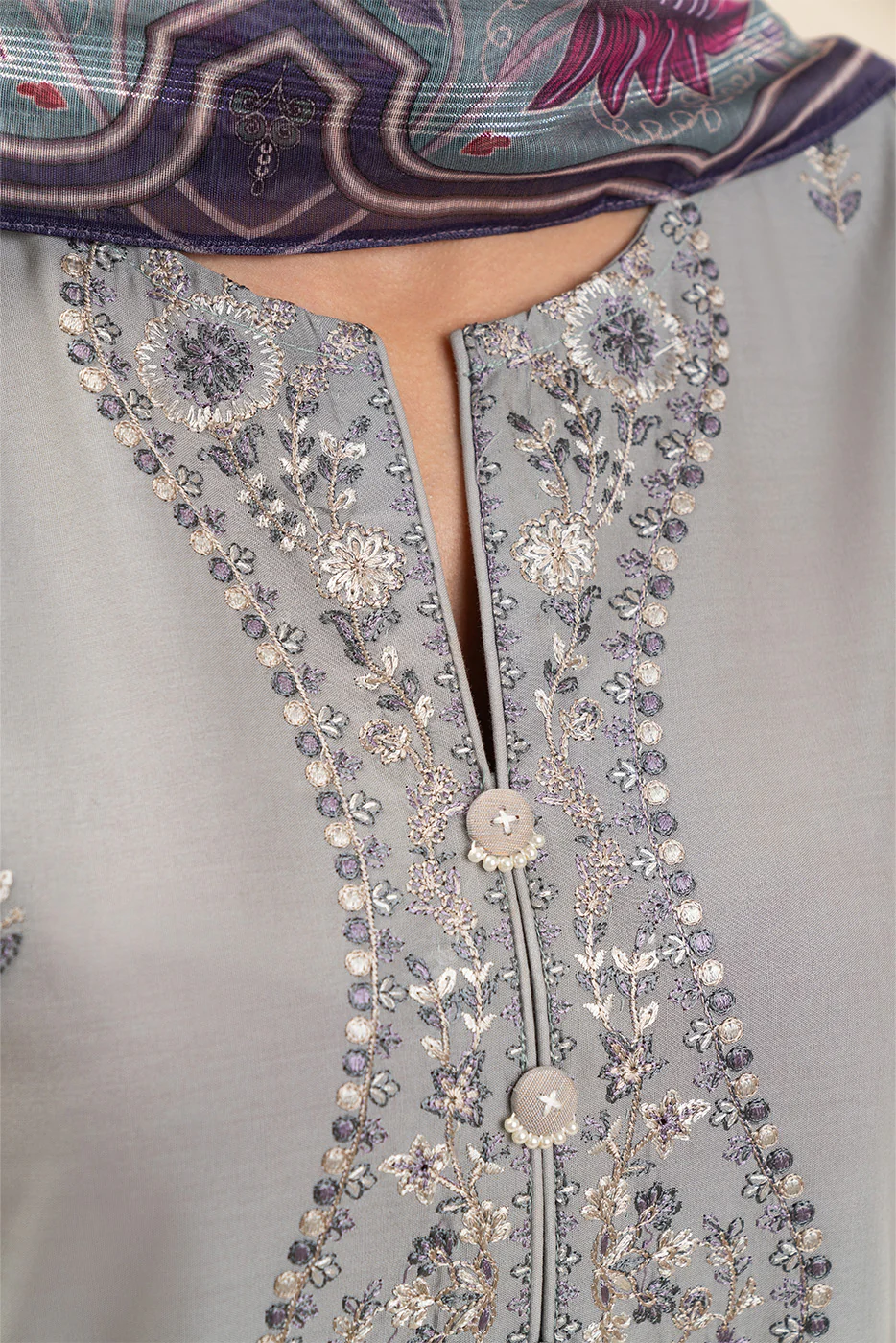 3 PIECE EMBROIDERED LAWN SUIT-ETHEREAL VEIL (UNSTITCHED) - Image 5