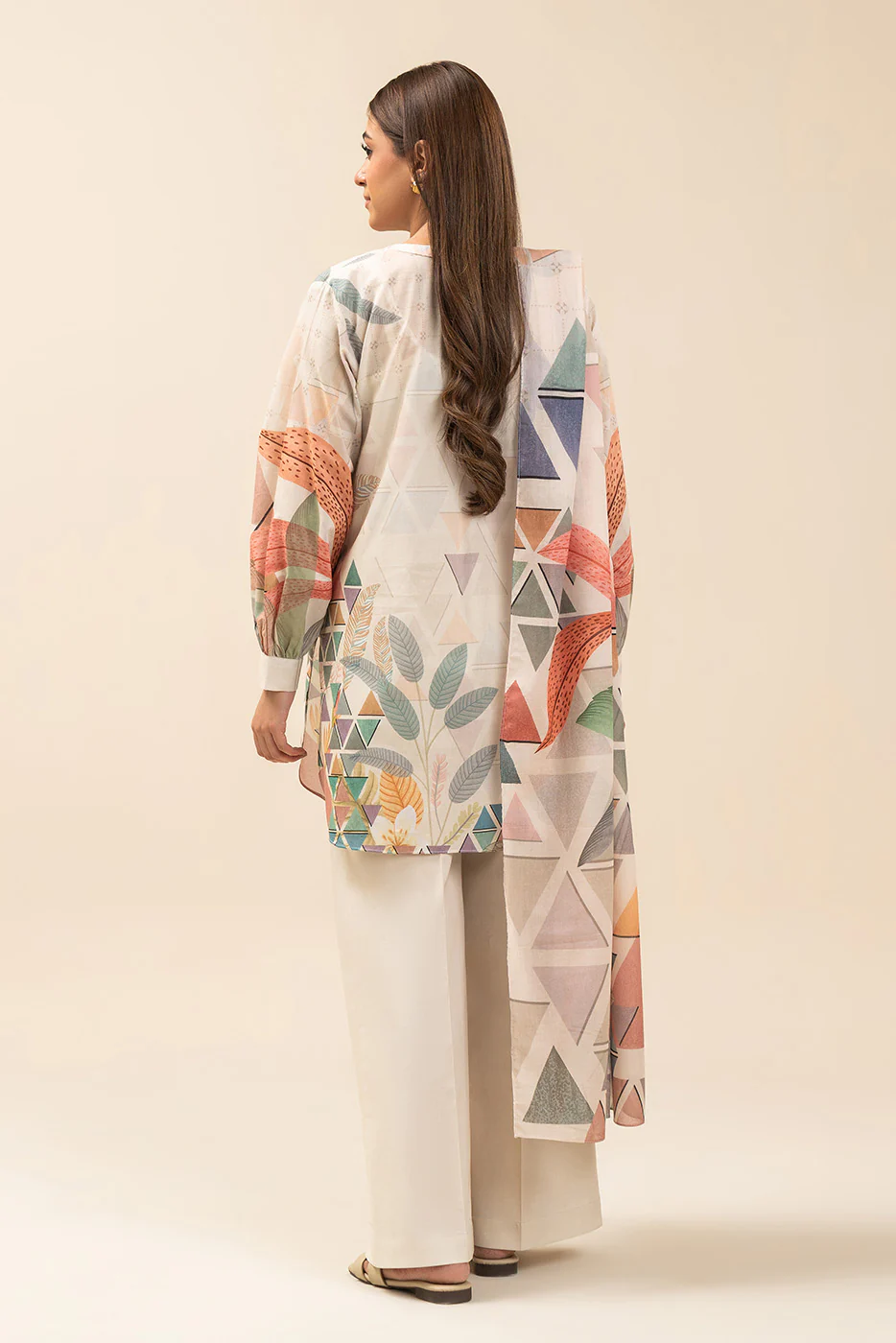 3 PIECE PRINTED LAWN SUIT-MUTED HARMONY (UNSTITCHED) - Image 4