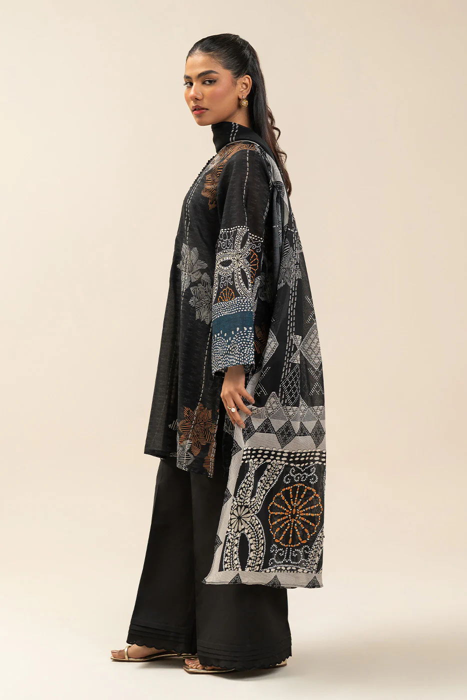 3 PIECE PRINTED LAWN SUIT-RAVEN VOGUE (UNSTITCHED) - Image 3