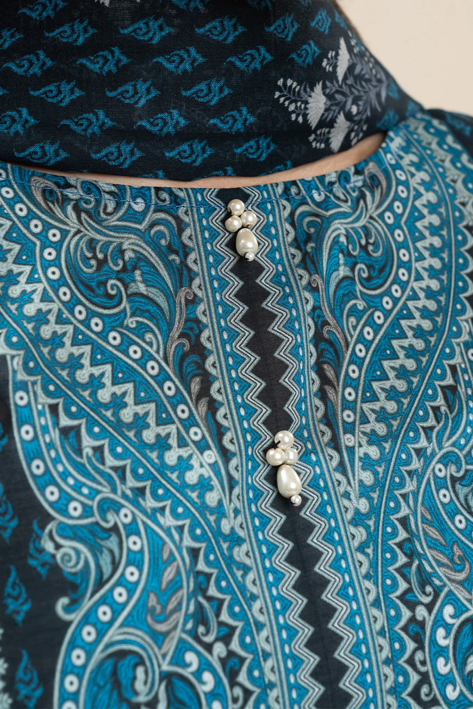 3 PIECE PRINTED LAWN SUIT-INDIGO HAZE (UNSTITCHED) - Image 5