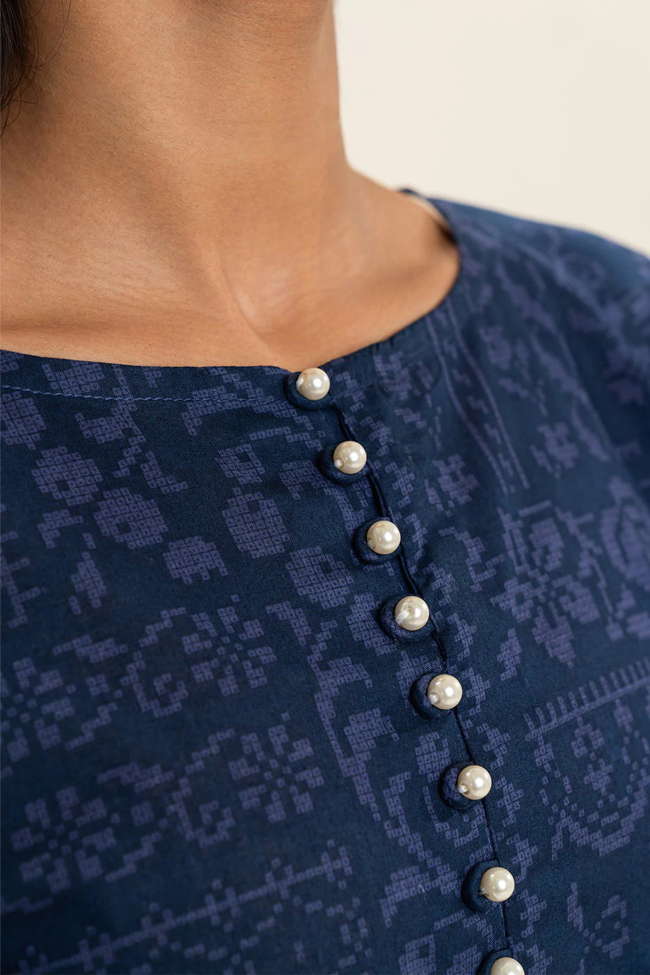 2 PIECE EMBROIDERED LAWN SUIT-VERDANT BLUE (UNSTITCHED) - Image 5