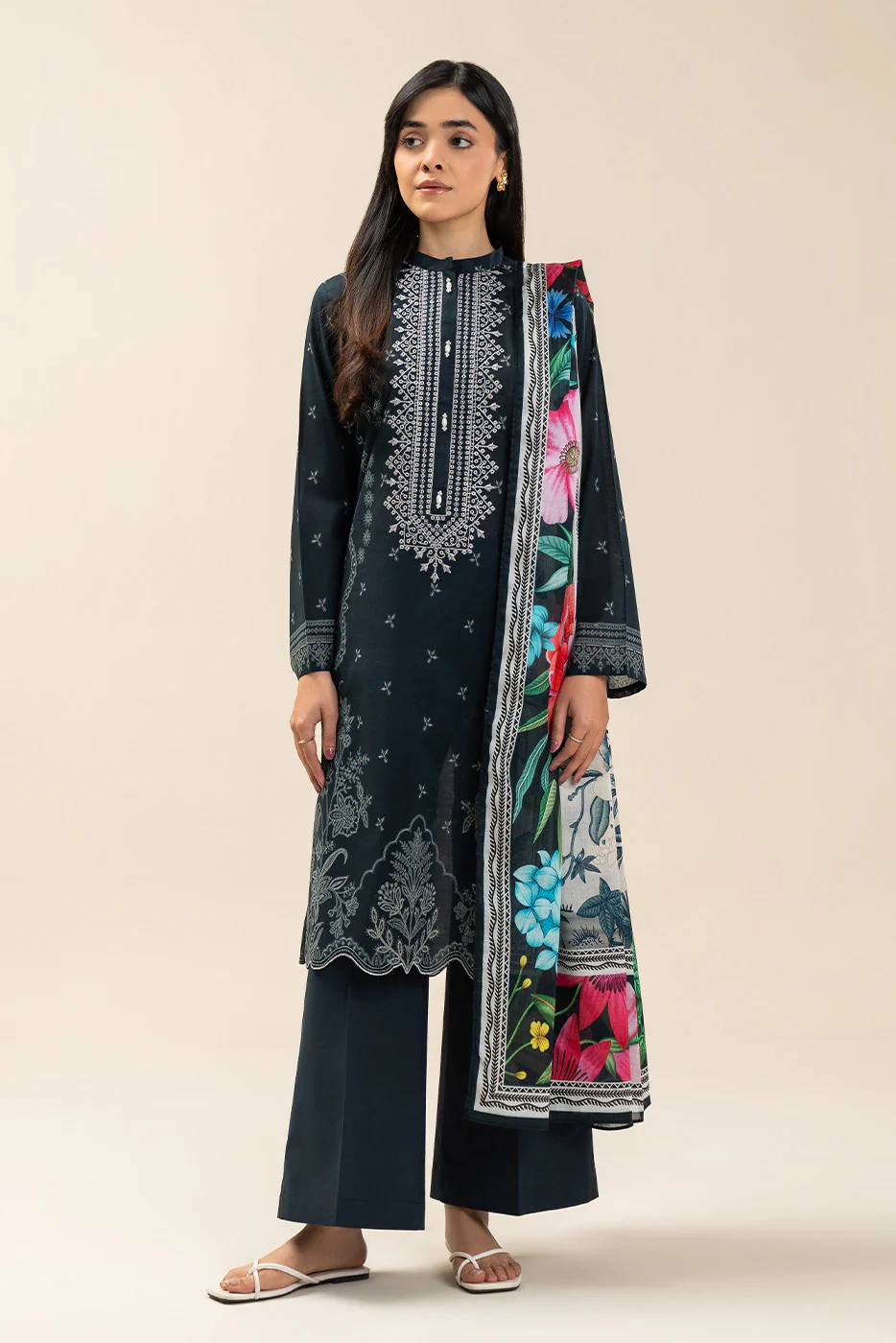 3 PIECE EMBROIDERED LAWN SUIT-VERDANT BLOOM (UNSTITCHED) - Image 2