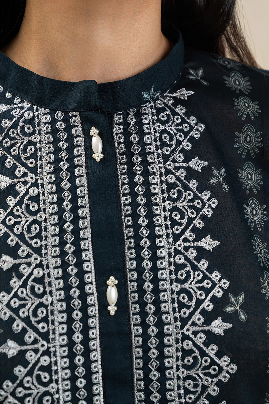 3 PIECE EMBROIDERED LAWN SUIT-VERDANT BLOOM (UNSTITCHED) - Image 5
