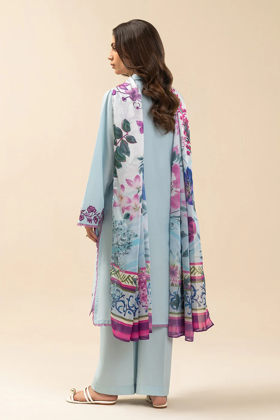 3 PIECE EMBROIDERED LAWN SUIT-BLUEBELL BLOOM (UNSTITCHED) - Image 4