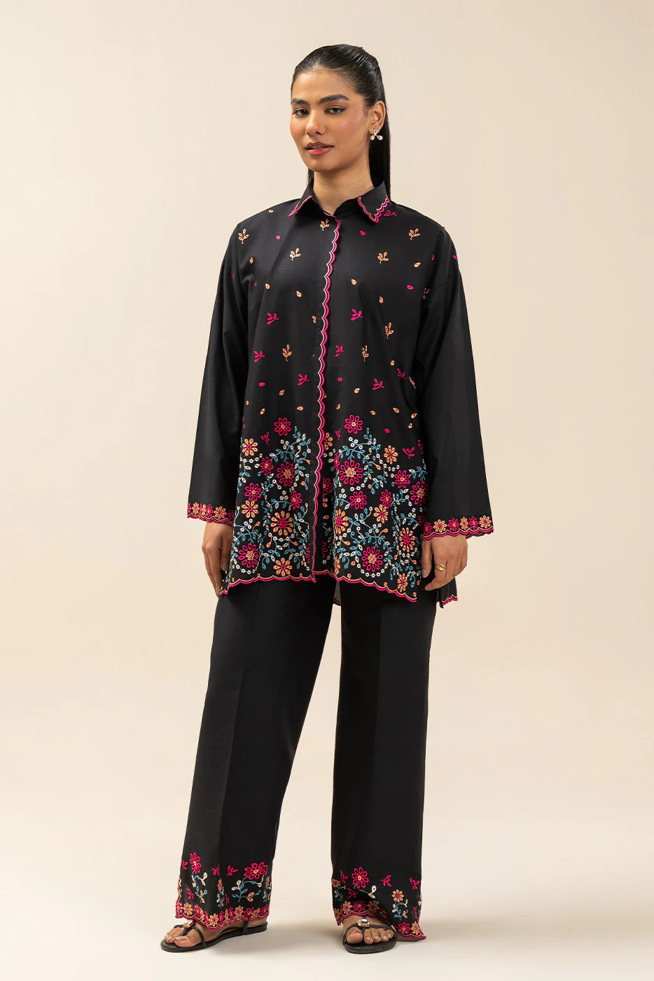 2 PIECE EMBROIDERED LAWN SUIT-VERDANT SPRAY (UNSTITCHED) - Image 2