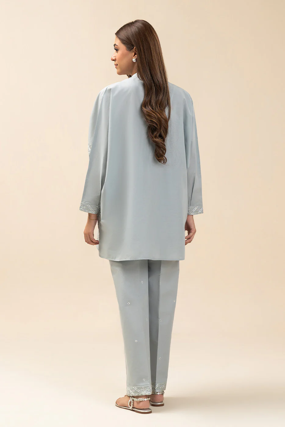 2 PIECE EMBROIDERED LAWN SUIT-MOONLIGHT GRACE (UNSTITCHED) - Image 4