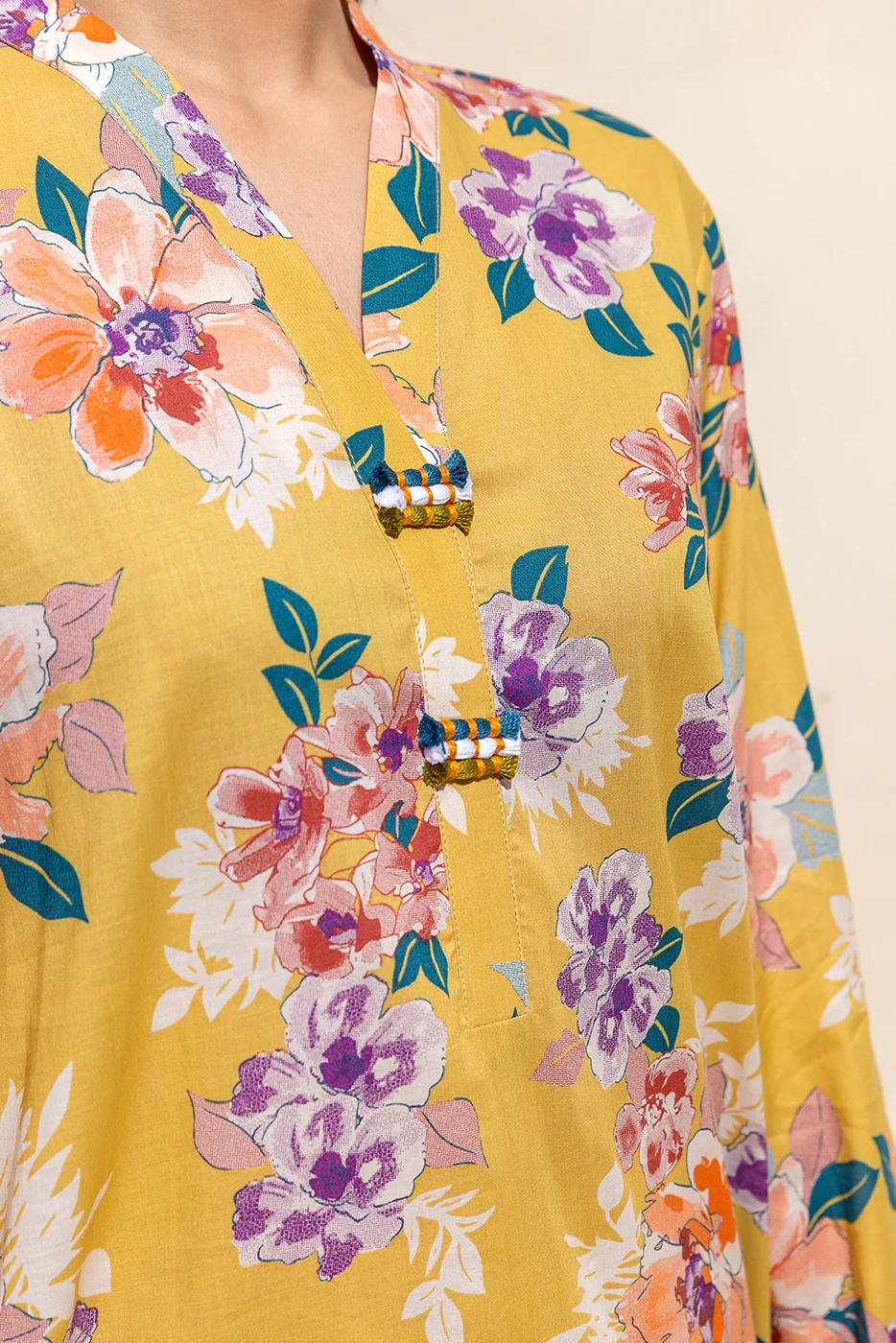 2 PIECE PRINTED LAWN SUIT-FLORAL GOLD (UNSTITCHED) - Image 4