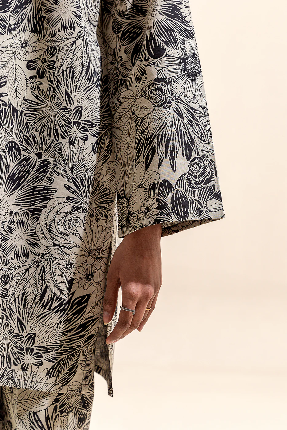 2 PIECE PRINTED LAWN SUIT-YIN YANG (UNSTITCHED) - Image 3