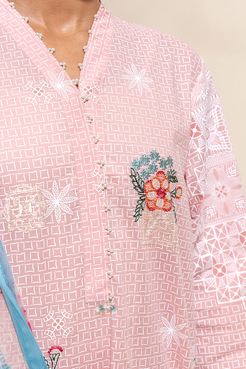 3 PIECE EMBROIDERED LAWN SUIT-ORNATE BLUSH (UNSTITCHED) - Image 4