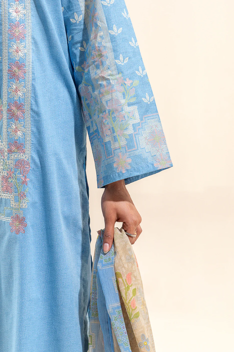 3 PIECE EMBROIDERED LAWN SUIT-TIFFANY TWIST (UNSTITCHED) - Image 3