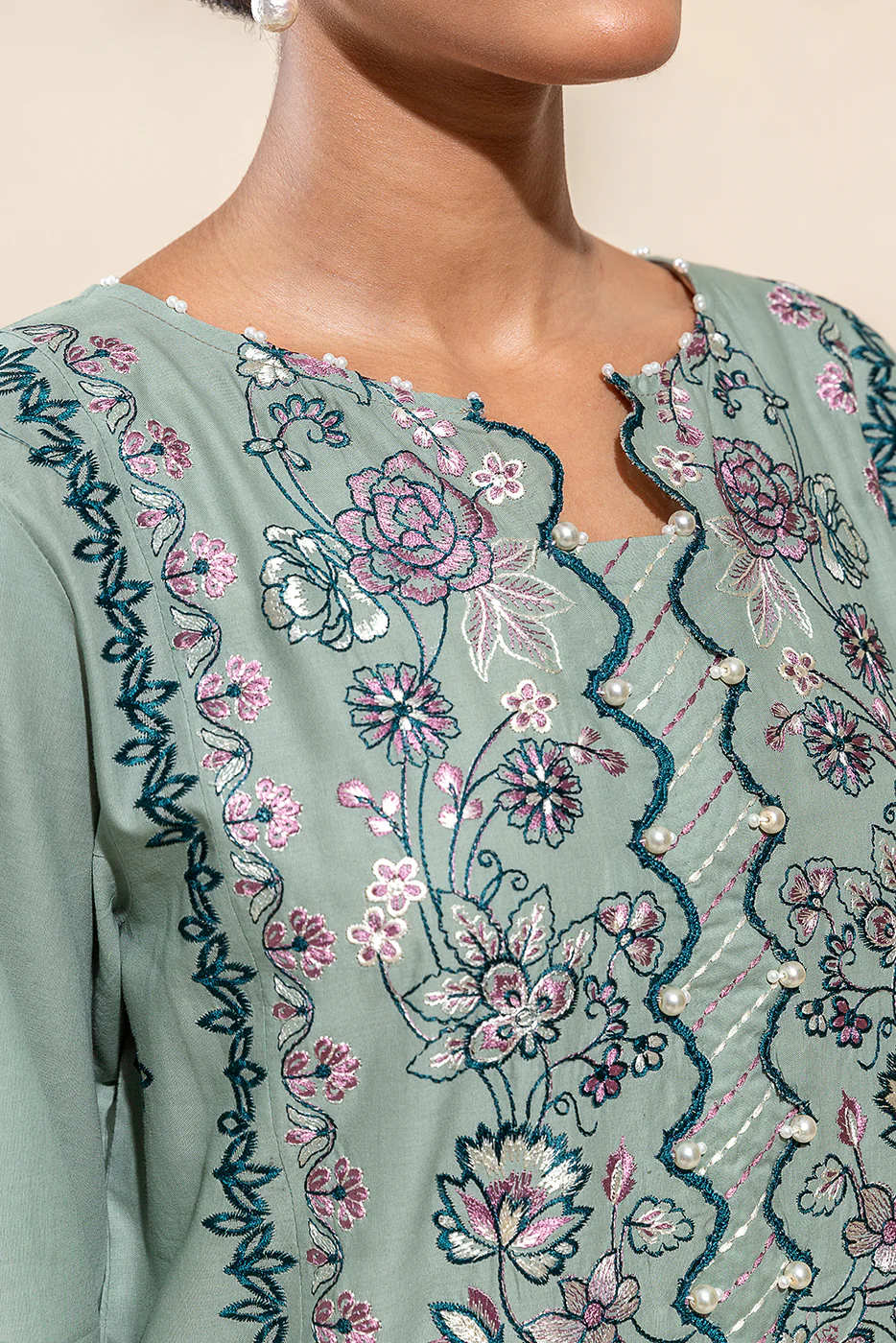 3 PIECE EMBROIDERED LAWN SUIT-TRERON FLECK (UNSTITCHED) - Image 4