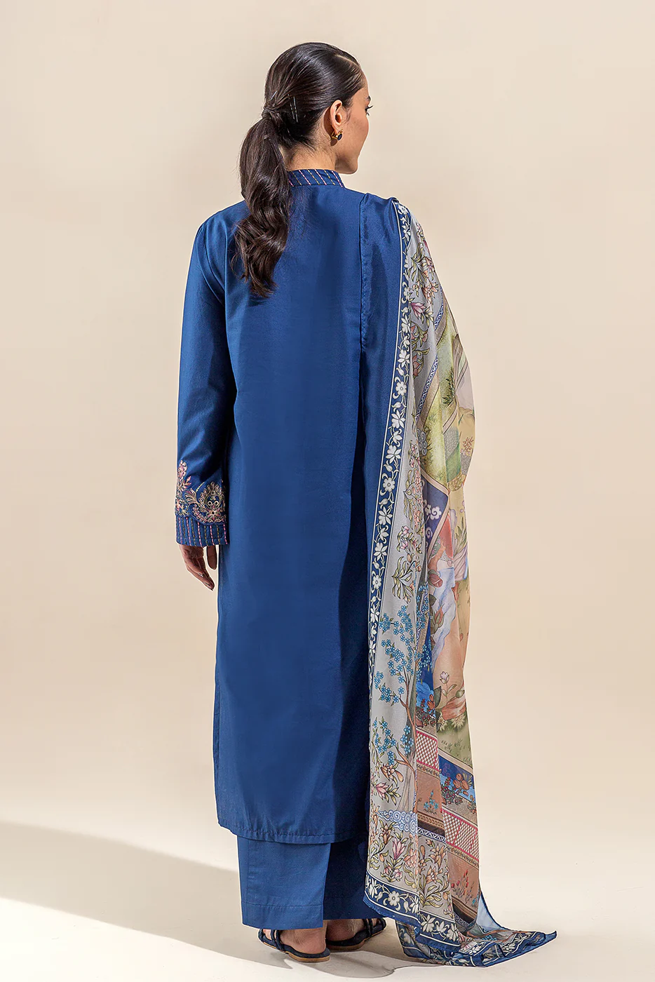 3 PIECE EMBROIDERED LAWN SUIT-TWILLIGHT BLOOM (UNSTITCHED) - Image 5