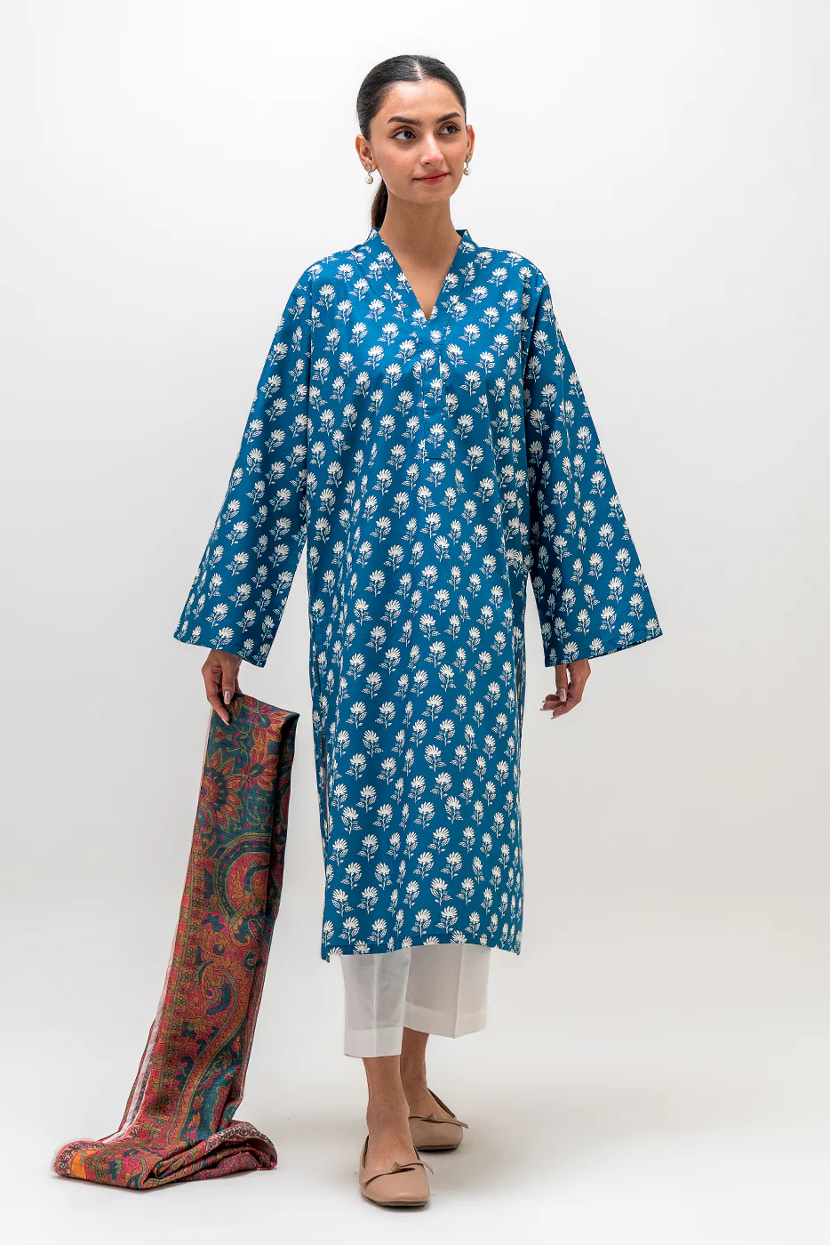 2 PIECE PRINTED CAMBRIC SUIT (PRET) - Image 3