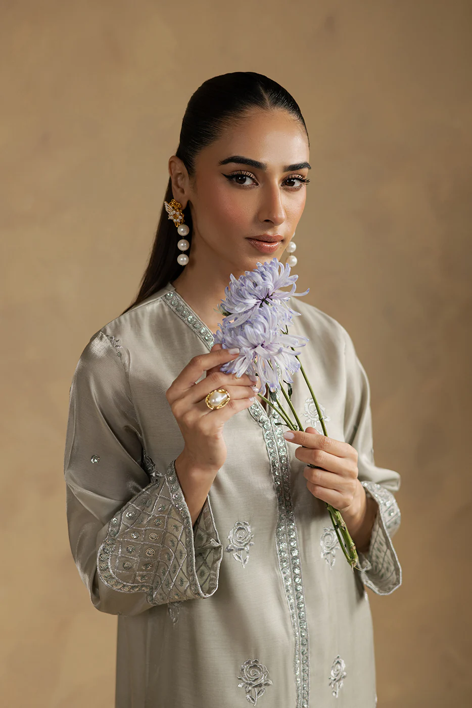 2 PIECE EMBROIDERED SILK SUIT (LUXURY-PRET) - Image 4