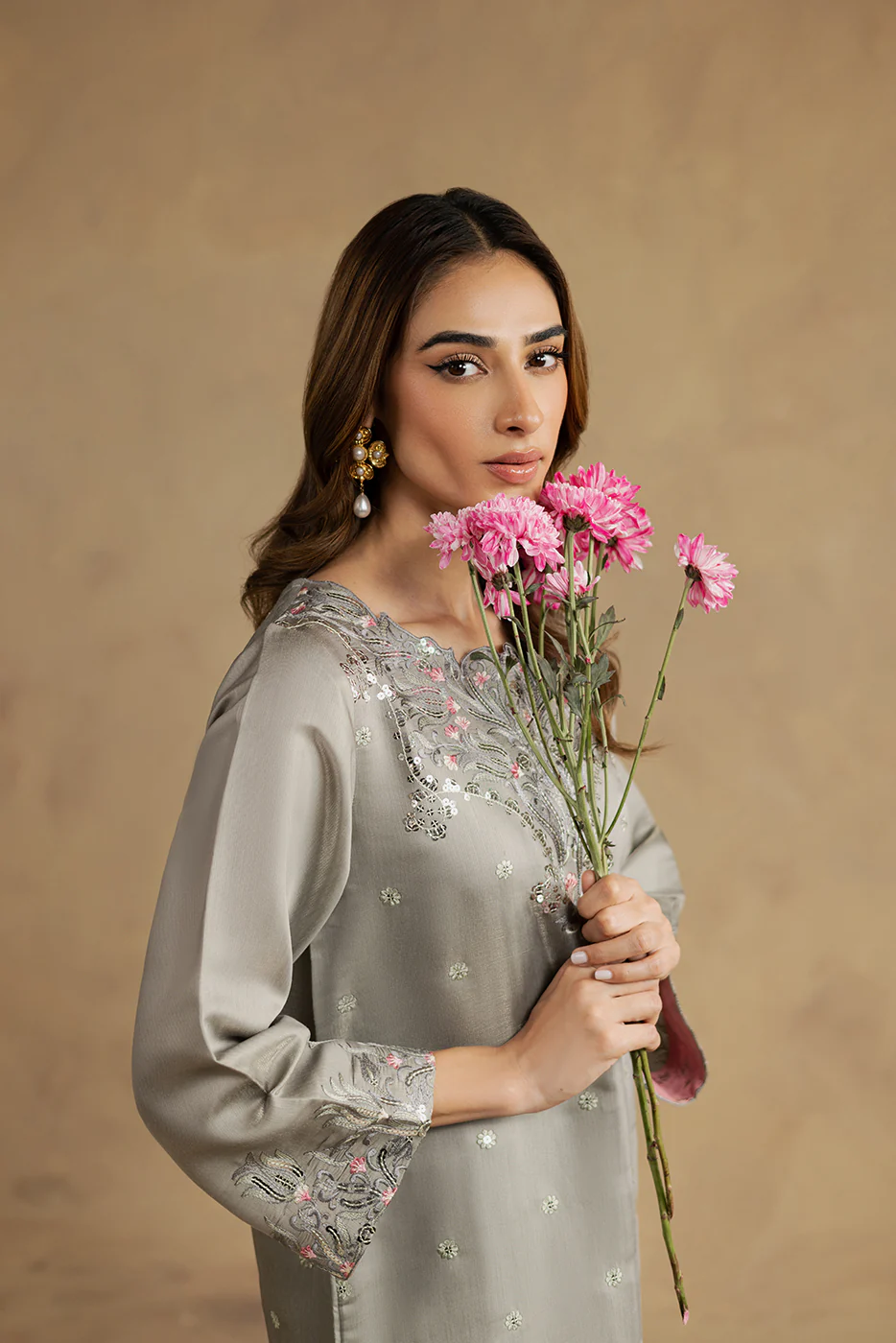 2 PIECE EMBROIDERED SILK SUIT (LUXURY-PRET) - Image 2