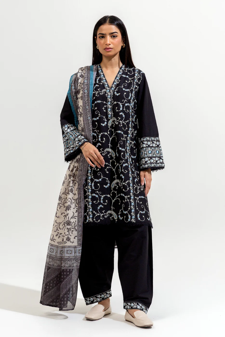 3 PIECE EMBROIDERED CAMBRIC SUIT (PRET) - Image 2