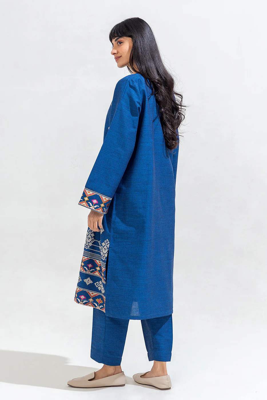 2 PIECE EMBROIDERED CHAMBRAY SUIT (PRET) - Image 3
