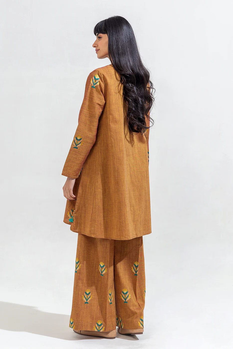 2 PIECE EMBROIDERED CHAMBRAY SUIT (PRET) - Image 3