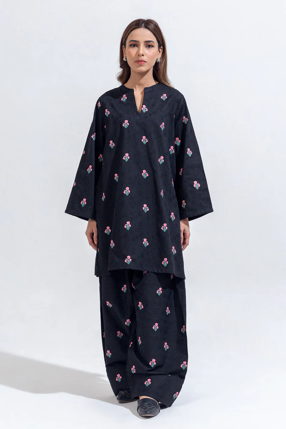 2 PIECE EMBROIDERED CAMBRIC JACQUARD SUIT (PRET) - Image 2