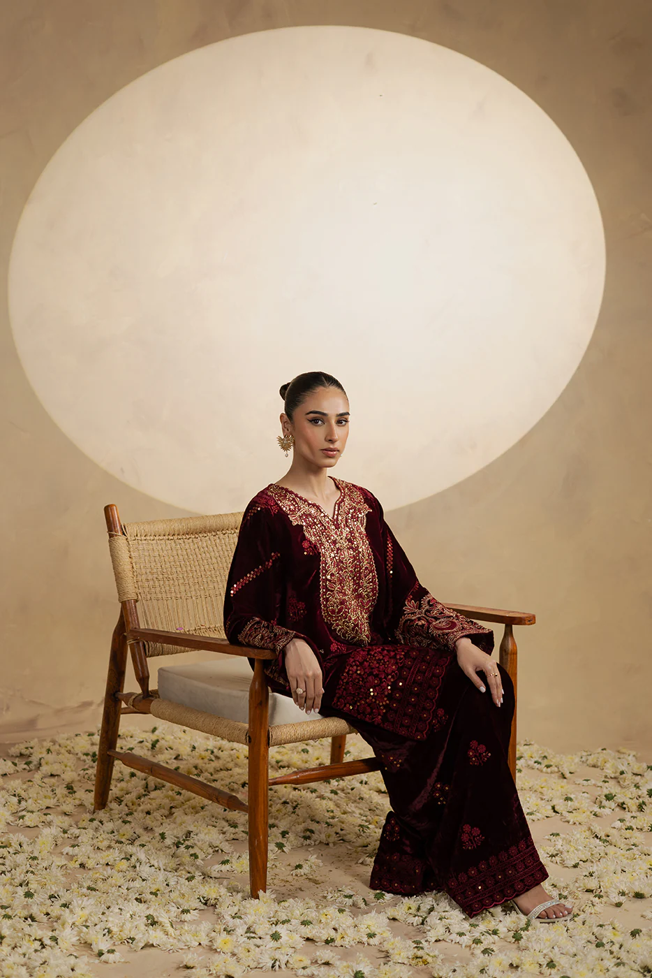 2 PIECE EMBROIDERED VELVET SUIT (LUXURY-PRET) - Image 5