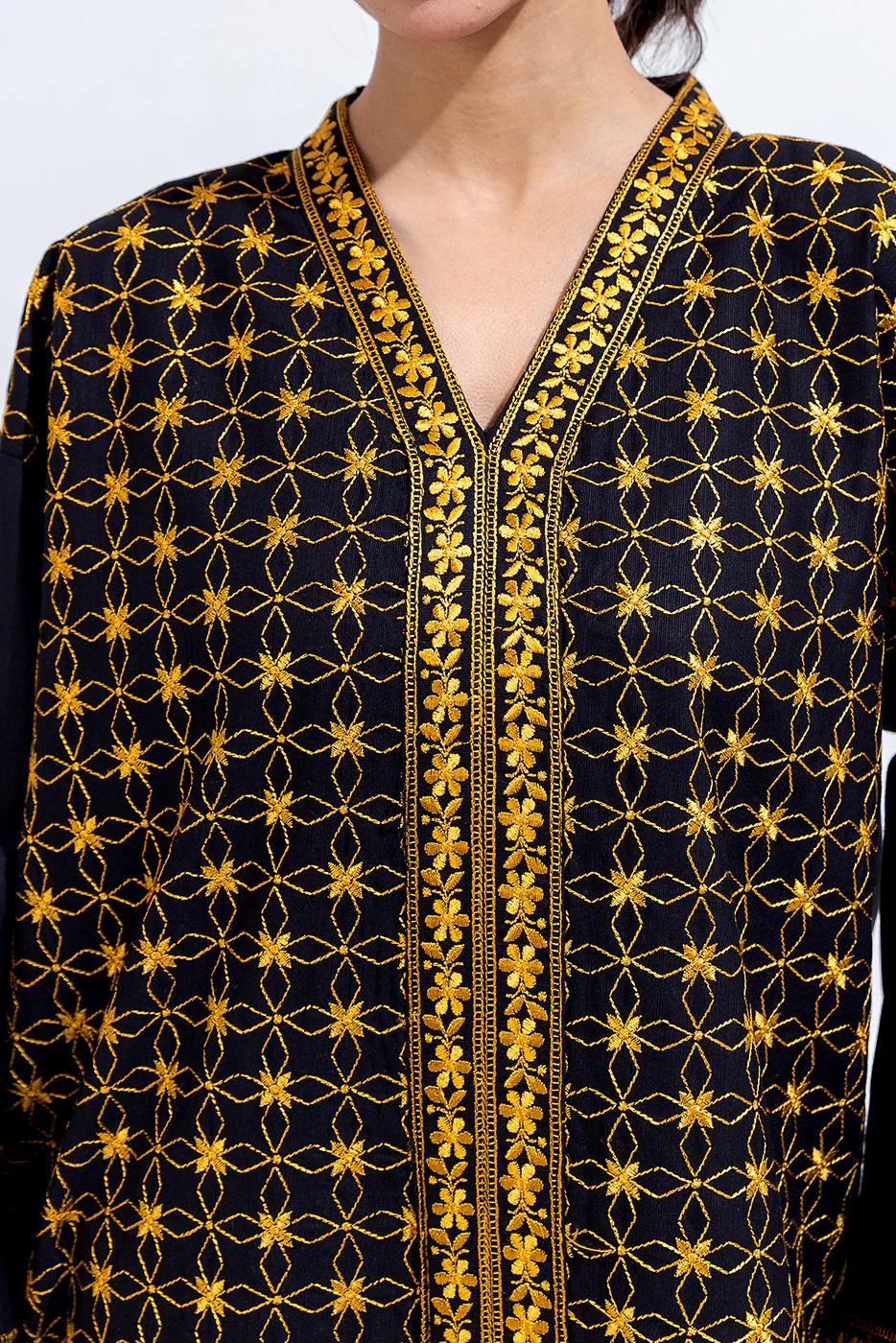 2 PIECE EMBROIDERED KHADDAR SUIT (PRET) - Image 4