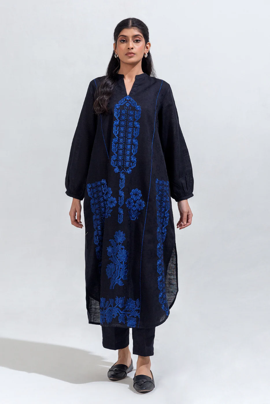 2 PIECE EMBROIDERED KHADDAR JACQUARD SUIT (PRET) - Image 2