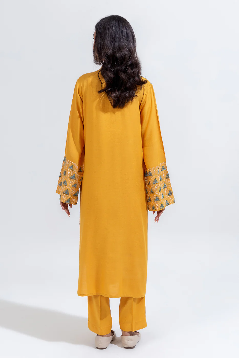 2 PIECE EMBROIDERED VISCOSE SUIT (PRET) - Image 3