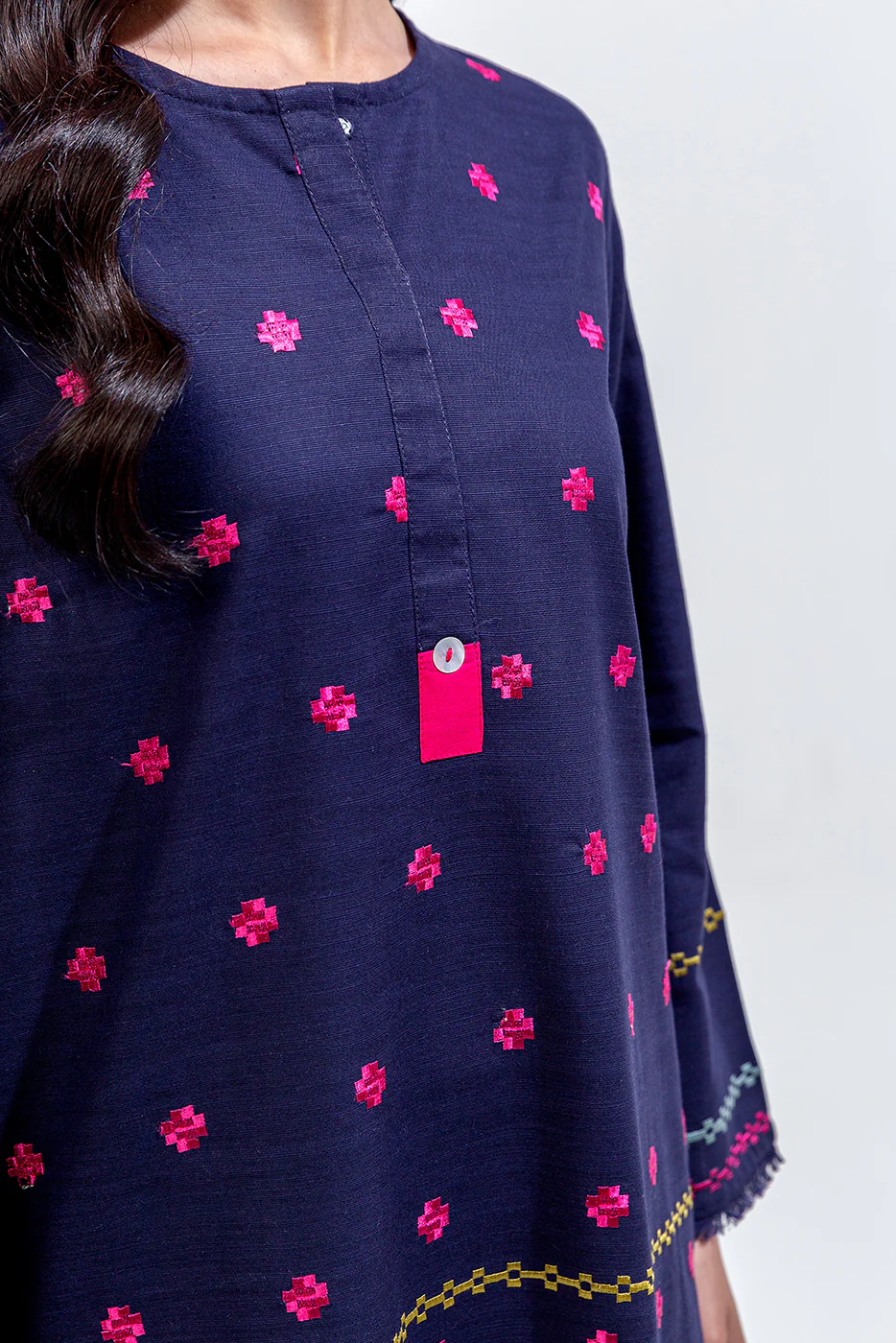 2 PIECE BASIC KHADDAR SUIT (PRET) - Image 4