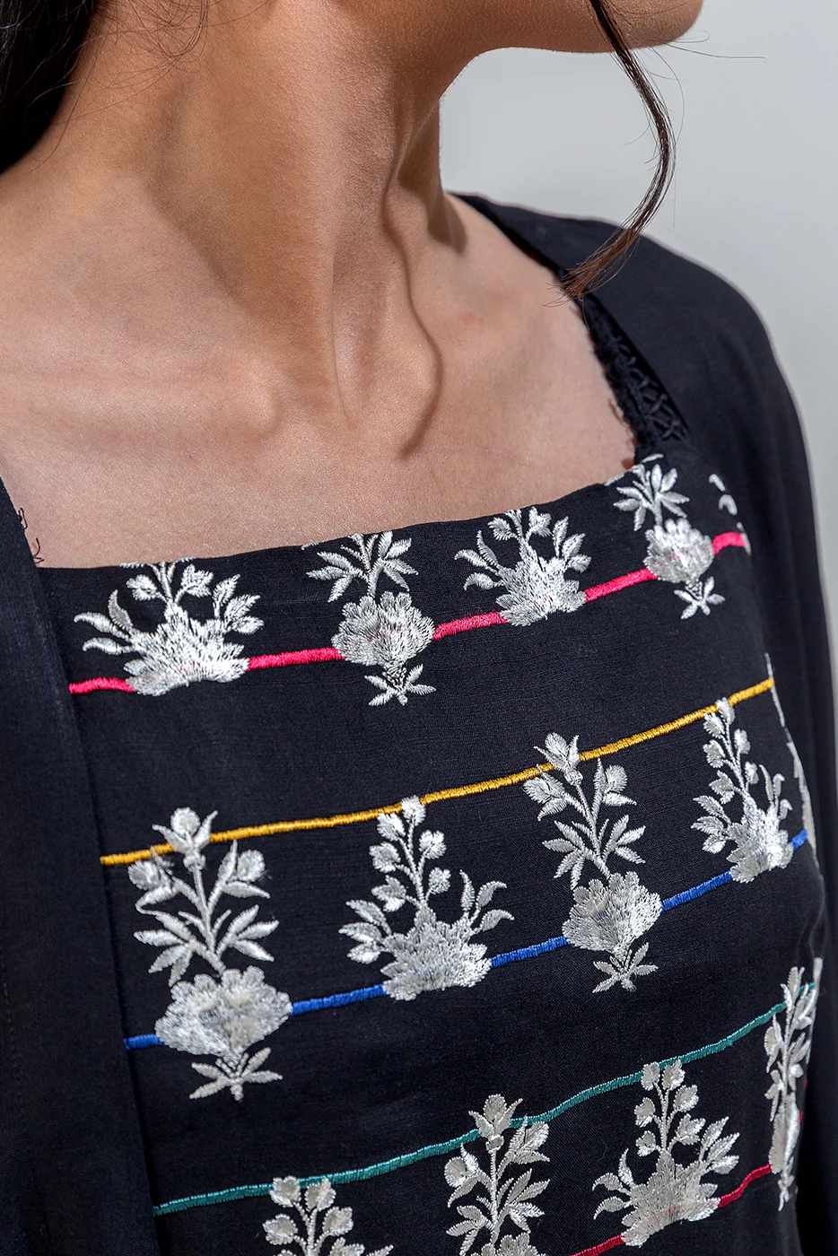 3 PIECE EMBROIDERED VISCOSE SUIT (PRET) - Image 4