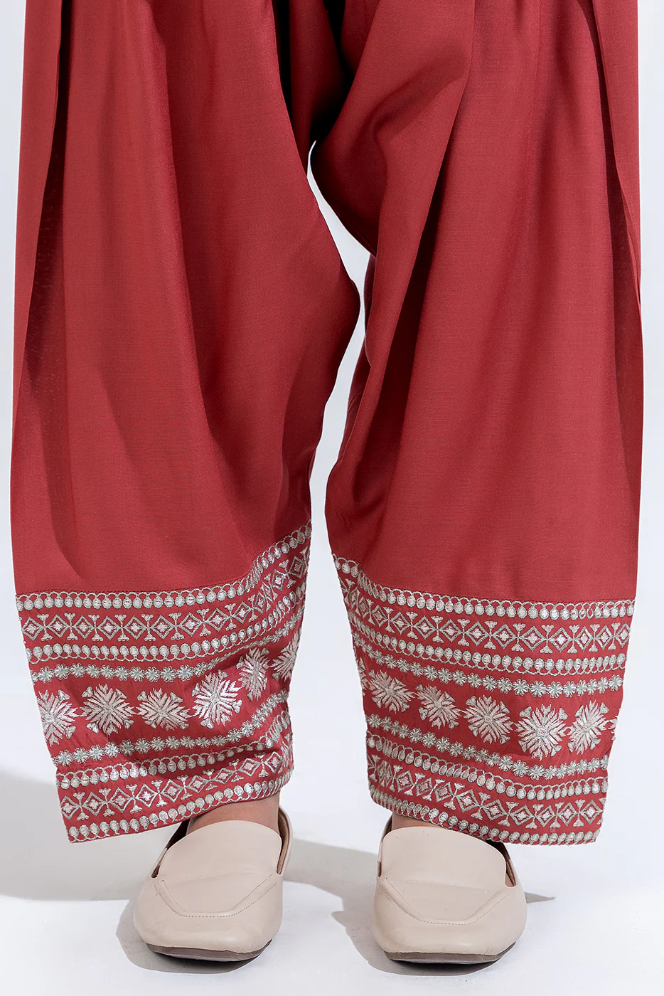 2 PIECE EMBROIDERED VISCOSE SUIT (PRET) - Image 6