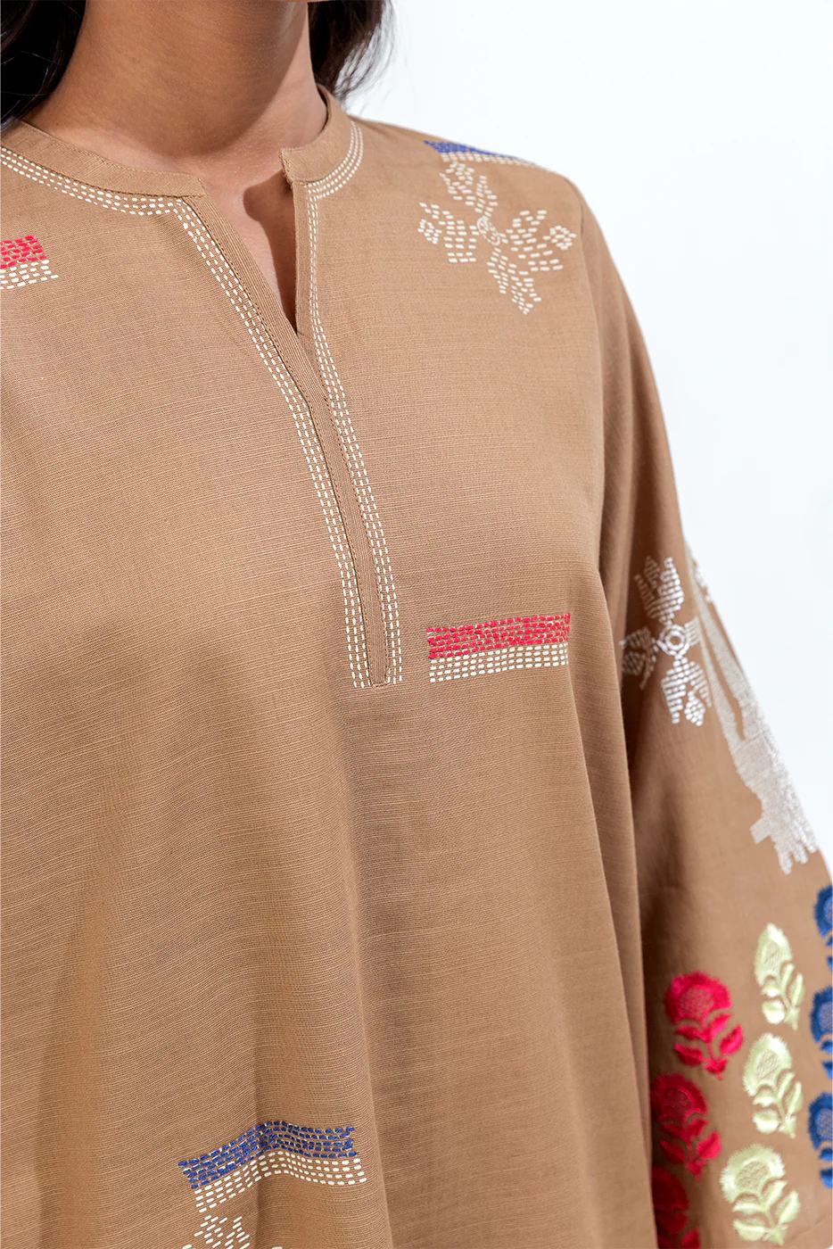 2 PIECE EMBROIDERED KHADDAR SUIT (PRET) - Image 4